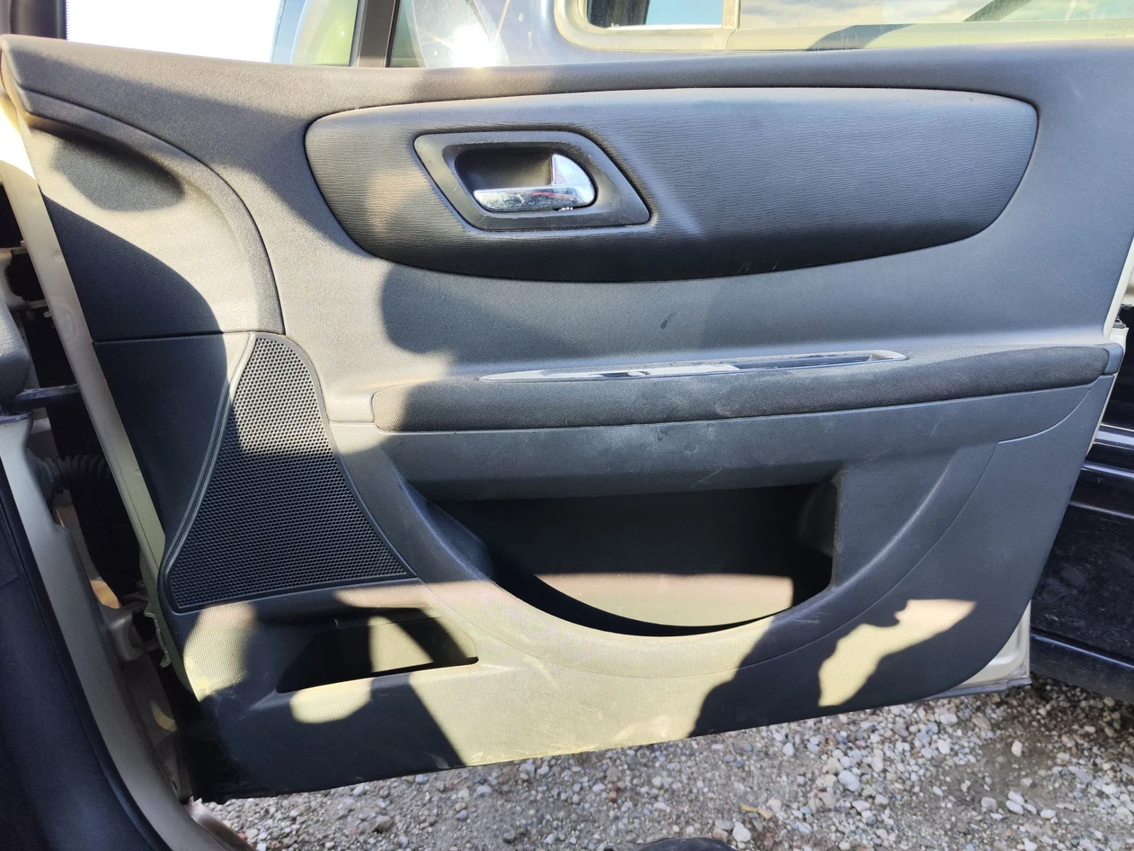 Foto de GUARNECIDO PUERTA DELANTERA DERECHA CITROEN C4 BERLINA referencia 9332HL