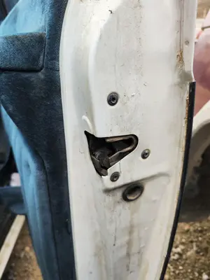 Foto de CERRADURA PUERTA DELANTERA DERECHA CHEVROLET ASTRO VAN 4.3 V6 CAT (189 CV / 139 KW)