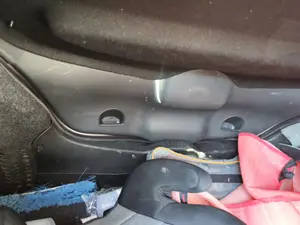Foto de GUARNECIDO PORTON TRASERO RENAULT MEGANE II BERLINA 5P 1.5 dCi Diesel (101 CV / 74 KW)