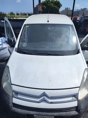 Foto de CAPO CITROEN BERLINGO FURGÓN 1.6 16V HDi FAP (90 CV / 66 KW) referencia 7901P7