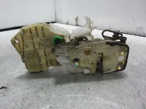 Foto de CERRADURA PUERTA DELANTERA IZQUIERDA HONDA JAZZ (GD1/5) 1.4 DSi CAT (83 CV / 61 KW) referencia 72150SAAG21