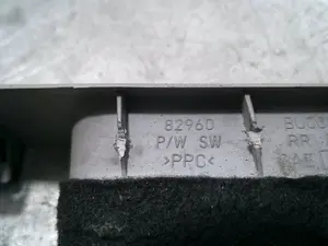 Foto de MANDO ELEVALUNAS TRASERO DERECHO NISSAN ALMERA (N15) 1.4 16V CAT (87 CV / 64 KW) referencia 82960 foto 2