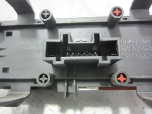Foto de WARNING RENAULT MEGANE II CLASSIC BERLINA 1.5 dCi Diesel (101 CV / 74 KW) referencia 8200107808 foto 4