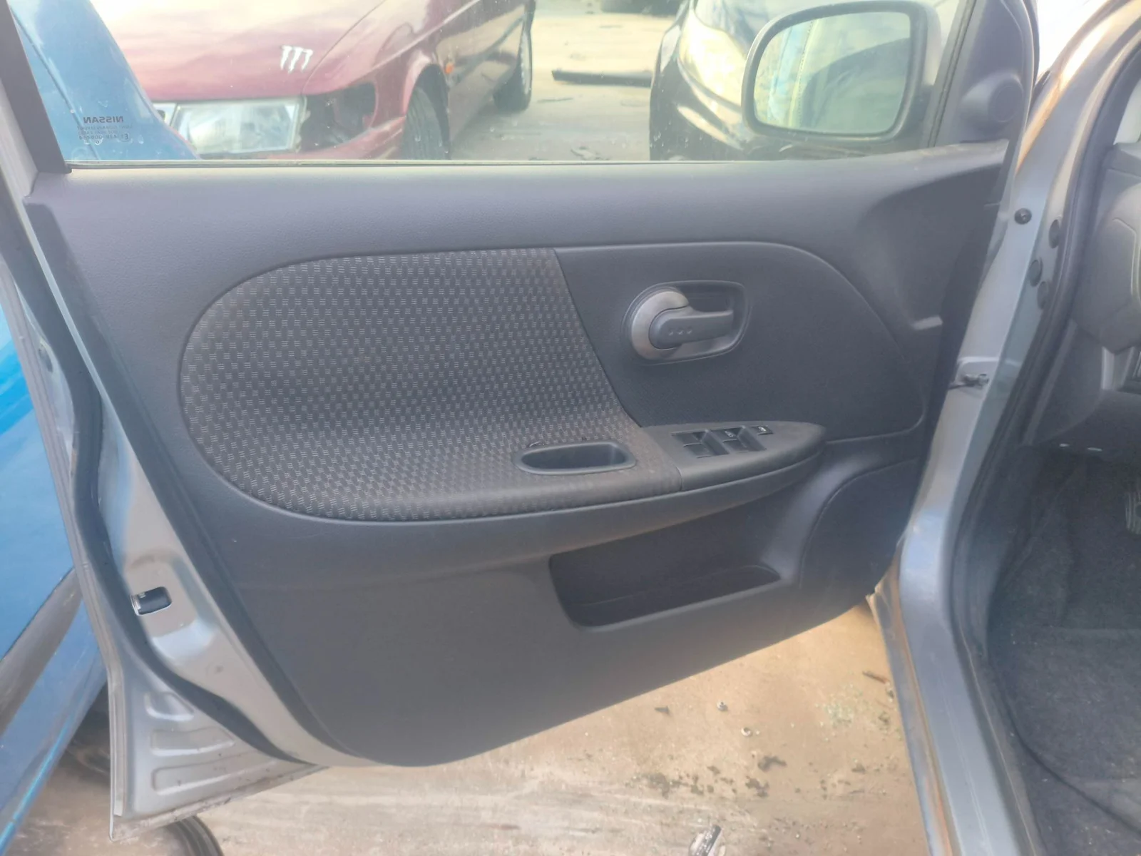 Foto de GUARNECIDO PUERTA DELANTERA IZQUIERDA NISSAN NOTE (E11E) 1.4 CAT (88 CV / 65 KW) referencia 809019U04B