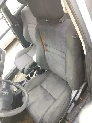Foto de ASIENTO DELANTERO IZQUIERDO TOYOTA COROLLA (E12) 1.4 16V CAT (97 CV / 71 KW) foto 2