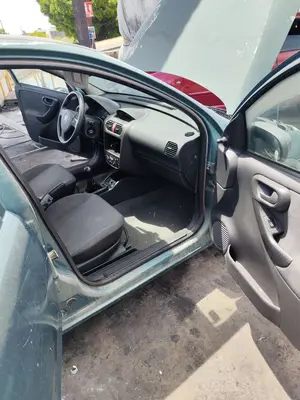 Foto de GOMAS CONTORNO PUERTA OPEL CORSA C 1.2 16V CAT (Z 12 XE / LW4) (75 CV / 55 KW)