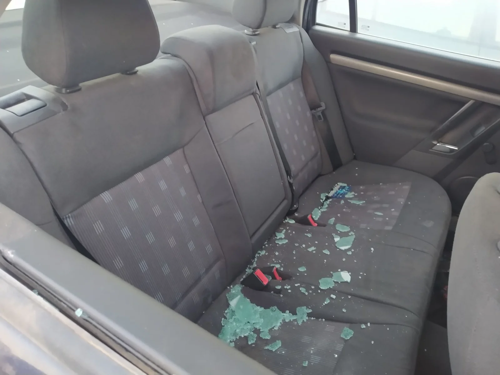 Foto de CINTURON SEGURIDAD TRASERO IZQUIERDO OPEL VECTRA C BERLINA 2.0 DTI (101 CV / 74 KW)