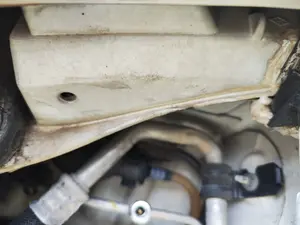 Foto de PUNTA CHASIS DELANTERA RENAULT CLIO III 1.5 dCi Diesel FAP (75 CV / 55 KW)