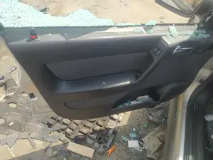 Foto de GUARNECIDO PUERTA DELANTERA IZQUIERDA OPEL ASTRA G BERLINA 2.2 16V DTI CAT (Y 22 DTR / L50) (125 CV / 92 KW) referencia 24404517