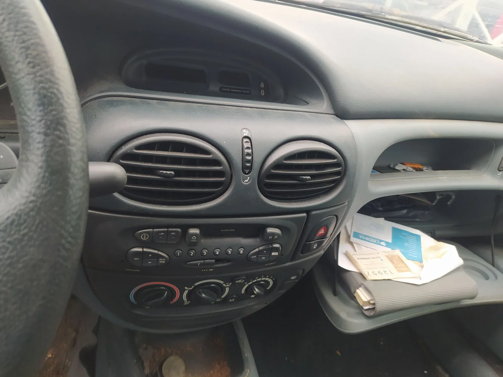 Foto de CALEFACCION ENTERA NORMAL RENAULT MEGANE I CLASSIC (LA0) 2.0 CAT (114 CV / 84 KW)