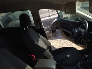 Foto de ASIENTO DELANTERO IZQUIERDO SEAT LEON ST 5F8 1.6 TDI (105 CV / 77 KW)