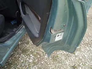 Foto de CERRADURA PUERTA TRASERA IZQUIERDA FORD FOCUS FAMILIAR (CAK) 1.8 TDDI Turbodiesel CAT (90 CV / 66 KW)
