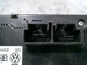 Foto de MANDO CALEFACCION / AIRE ACONDICIONADO VOLKSWAGEN GOLF VII BERLINA (BQ1/BE2) 1.6 TDI (116 CV / 85 KW) referencia 5G0907044CE foto 3