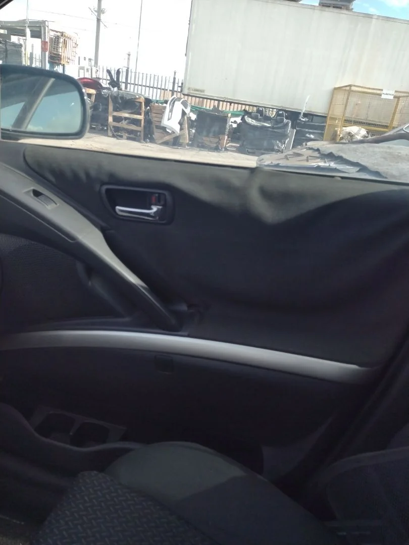 Foto de GUARNECIDO PUERTA DELANTERA DERECHA TOYOTA COROLLA VERSO (R1) 2.2 Turbodiesel CAT (136 CV / 100 KW)