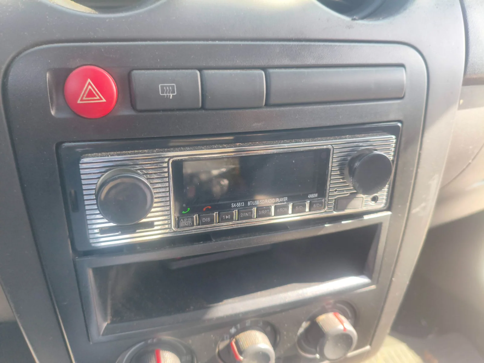 Foto de MANDO CALEFACCION / AIRE ACONDICIONADO SEAT CORDOBA BERLINA (6L2) 1.4 16V (75 CV / 55 KW) referencia 6L0820045 FKZ