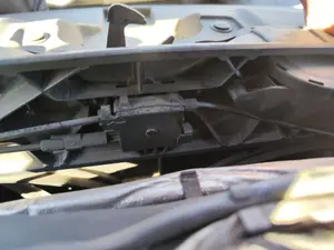 Foto de CERRADURA CAPO AUDI A6 AVANT (4GD) 2.0 16V TDI (190 CV / 140 KW) referencia 4G0823509D foto 2