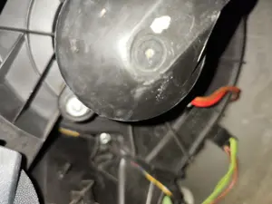 Foto de VENTILADOR CALEFACCION OPEL CORSA C 1.2 16V CAT (Z 12 XEP / LB4) (80 CV / 59 KW)