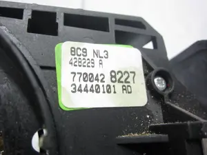 Foto de MANDO MULTIFUNCION RENAULT MEGANE I FASE 2 COUPE (DA...) 1.6 (107 CV / 79 KW) referencia 7700428227 foto 2