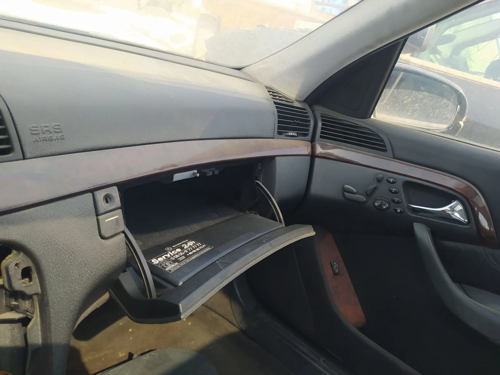 Foto de AIRBAG DELANTERO DERECHO MERCEDES-BENZ CLASE S (BM 220) BERLINA 5.0 V8 24V CAT (306 CV / 225 KW) referencia A2208601705
