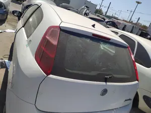 Foto de MANETA EXTERIOR MALETERO / PORTON FIAT GRANDE PUNTO (199) 1.3 16V JTD CAT (75 CV / 55 KW)