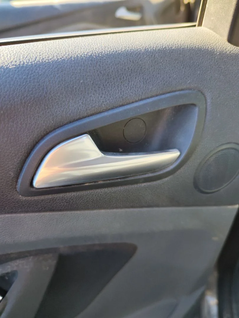 Foto de MANETA INTERIOR TRASERA IZQUIERDA FORD C-MAX (CB7) 1.6 TDCi CAT (116 CV / 85 KW)