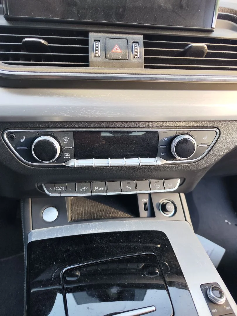 Foto de MANDO CALEFACCION / AIRE ACONDICIONADO AUDI Q5 FYG Híbrido 220 kW (2.0 Ltr. - 195 kW TFSI) (299 CV / 220 KW) referencia 80A820043A