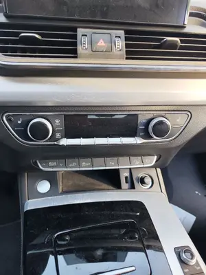 Foto de MANDO CALEFACCION / AIRE ACONDICIONADO AUDI Q5 FYG Híbrido 220 kW (2.0 Ltr. - 195 kW TFSI) (299 CV / 220 KW) referencia 80A820043A