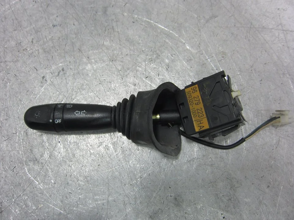 Foto de MANDO LUCES CHEVROLET REZZO 2.0 CAT (121 CV / 89 KW) referencia 96729223