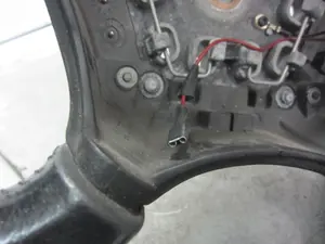 Foto de VOLANTE PEUGEOT 607 (S1)(12.2000) 2.2 (158 CV / 116 KW) referencia 9648686177 foto 2