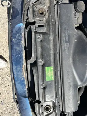 Foto de CERRADURA CAPO BMW SERIE 5 TOURING (E39) 2.0 24V (150 CV / 110 KW)