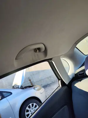 Foto de ASIDERO TECHO TRASERO DERECHO SEAT CORDOBA BERLINA (6L2) 1.4 16V (75 CV / 55 KW) referencia 6L0857607G FKZ