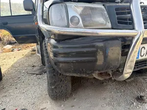 Foto de PARAGOLPES DELANTERO MITSUBISHI GALLOPER (HYUNDAI)(02.1998) 2.5 Turbodiesel (105 CV / 77 KW)