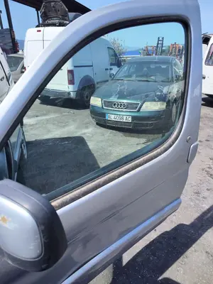 Foto de LUNA DELANTERA IZQUIERDA CITROEN BERLINGO 1.9 Diesel (69 CV / 51 KW) referencia 9806252880