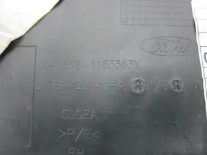 Foto de GUARNECIDO PUERTA DELANTERA DERECHA FORD FIESTA (CNN) 1.0 EcoBoost CAT (101 CV / 74 KW) referencia C1BBA23942A foto 2