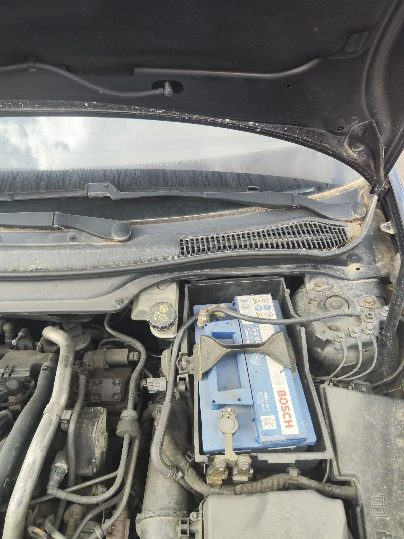 Foto de BRAZO LIMPIA DELANTERO IZQUIERDO VOLVO V50 FAMILIAR 2.0 Diesel CAT (136 CV / 100 KW) referencia 31253996