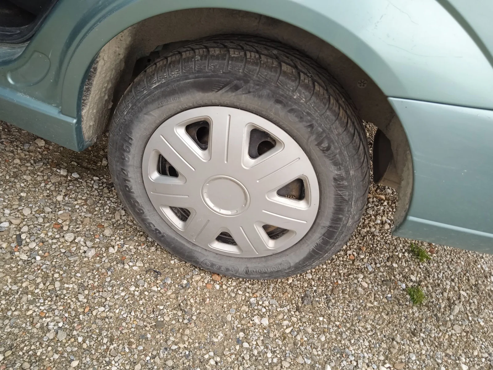 Foto de BRAZO SUSPENSION TRASERO IZQUIERDO FORD FOCUS FAMILIAR (CAK) 1.8 TDDI Turbodiesel CAT (90 CV / 66 KW)