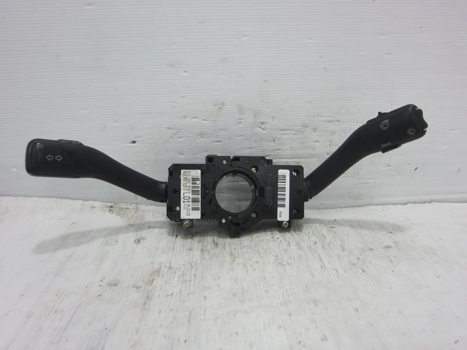 Foto de MANDO MULTIFUNCION AUDI A2 (8Z) 1.4 16V (75 CV / 55 KW) referencia 8L0953513G