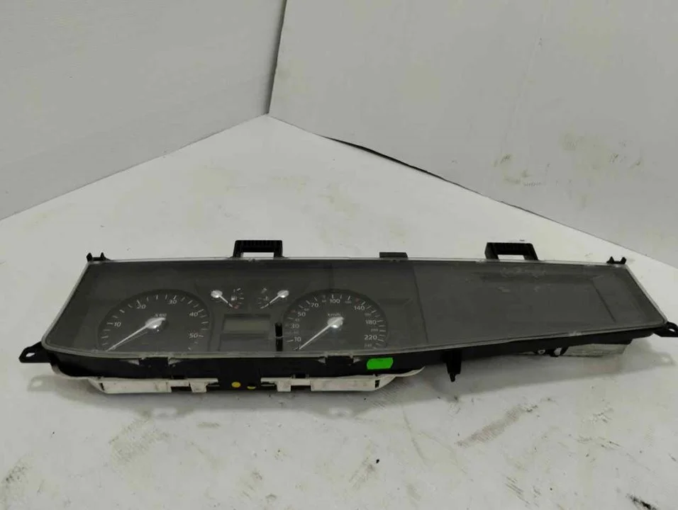 Foto de CUADRO INSTRUMENTOS RENAULT VEL SATIS (BJ0) 3.0 V6 dCi Turbodiesel CAT (177 CV / 130 KW) referencia 8200013676