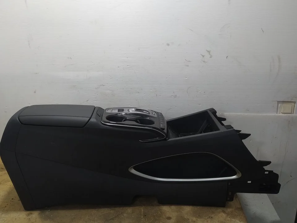 Foto de CONSOLA CENTRAL HYUNDAI TUCSON (NX) híbrido-suave 100 kW (1.6 Ltr. - 100 kW CRDi) (136 CV / 100 KW) referencia 84695N7101NNB