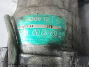 Foto de COMPRESOR AIRE ACONDICIONADO VOLKSWAGEN POLO III (6N1) referencia 6N0820803B foto 4