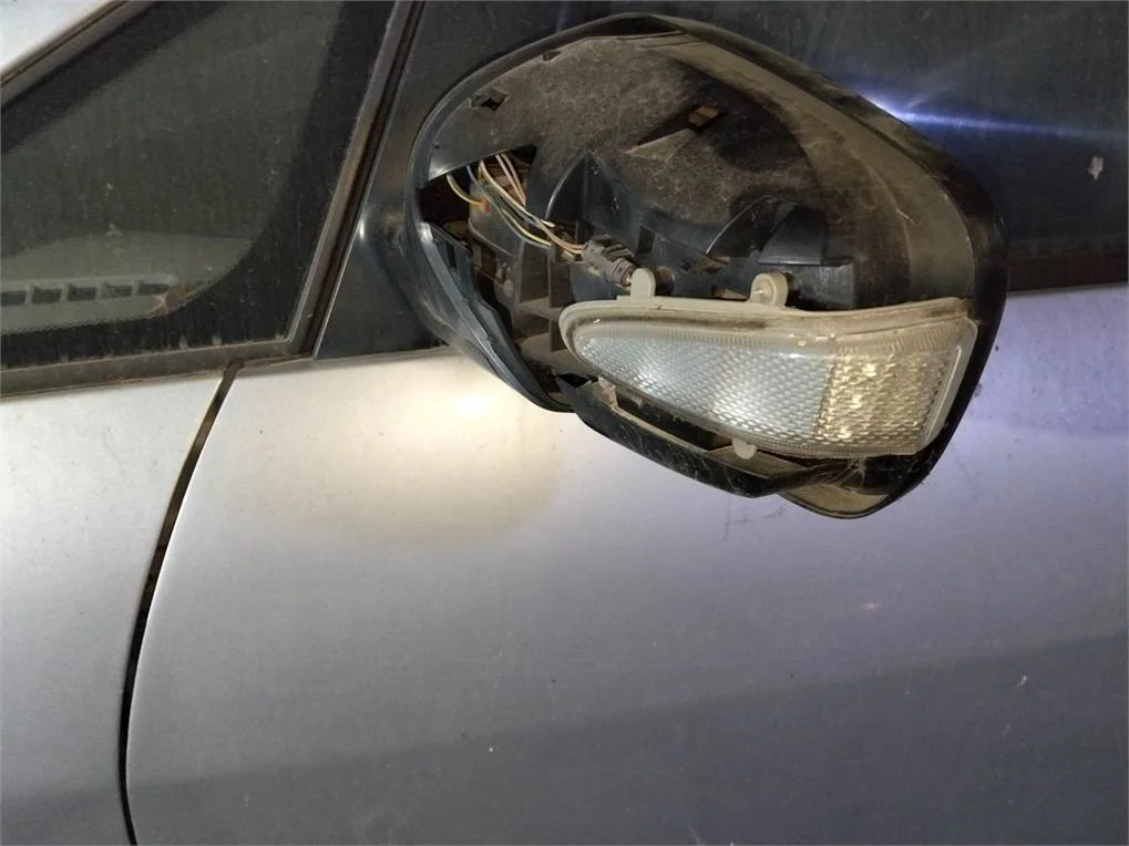 Foto de RETROVISOR IZQUIERDO MITSUBISHI GRANDIS (NA0W)