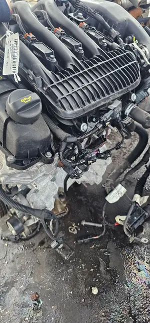 Foto de MOTOR COMPLETO PEUGEOT 208 1.2 12V e-VTi / PureTech (81 CV / 60 KW) referencia HMR foto 4