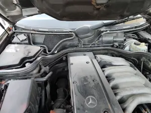 Foto de TORPEDO MERCEDES-BENZ CLASE E (BM 210) BERLINA 3.0 Turbodiesel CAT (177 CV / 130 KW)
