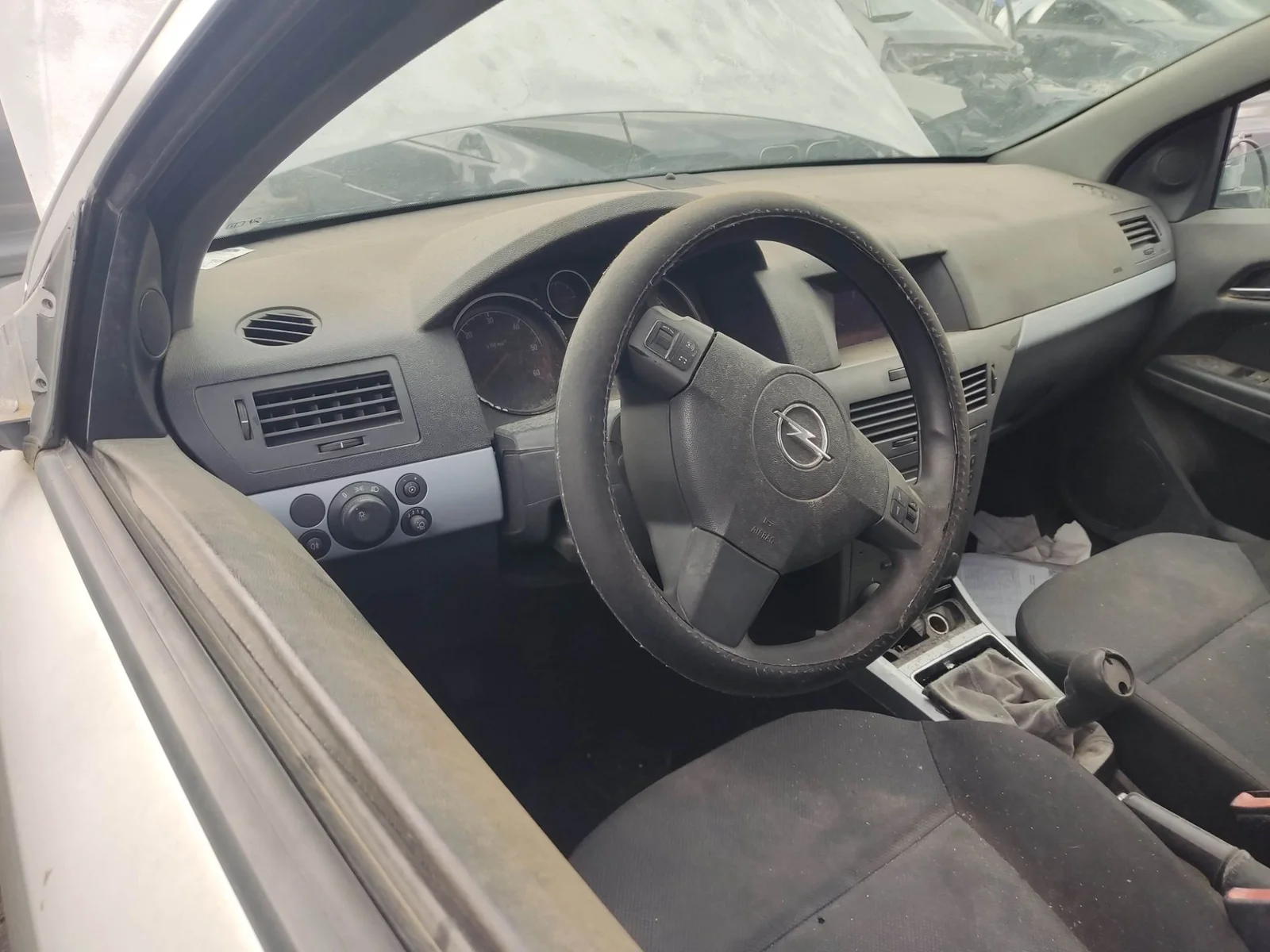 Foto de SALPICADERO OPEL ASTRA H GTC 1.3 16V CDTI CAT (Z 13 DTH / L4I) (90 CV / 66 KW) referencia 13149016