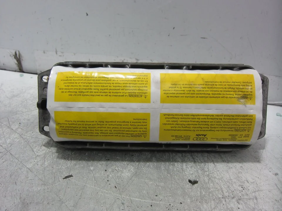 Foto de AIRBAG DELANTERO DERECHO AUDI A3 (8P1) 2.0 16V FSI (150 CV / 110 KW) referencia 8P0880202