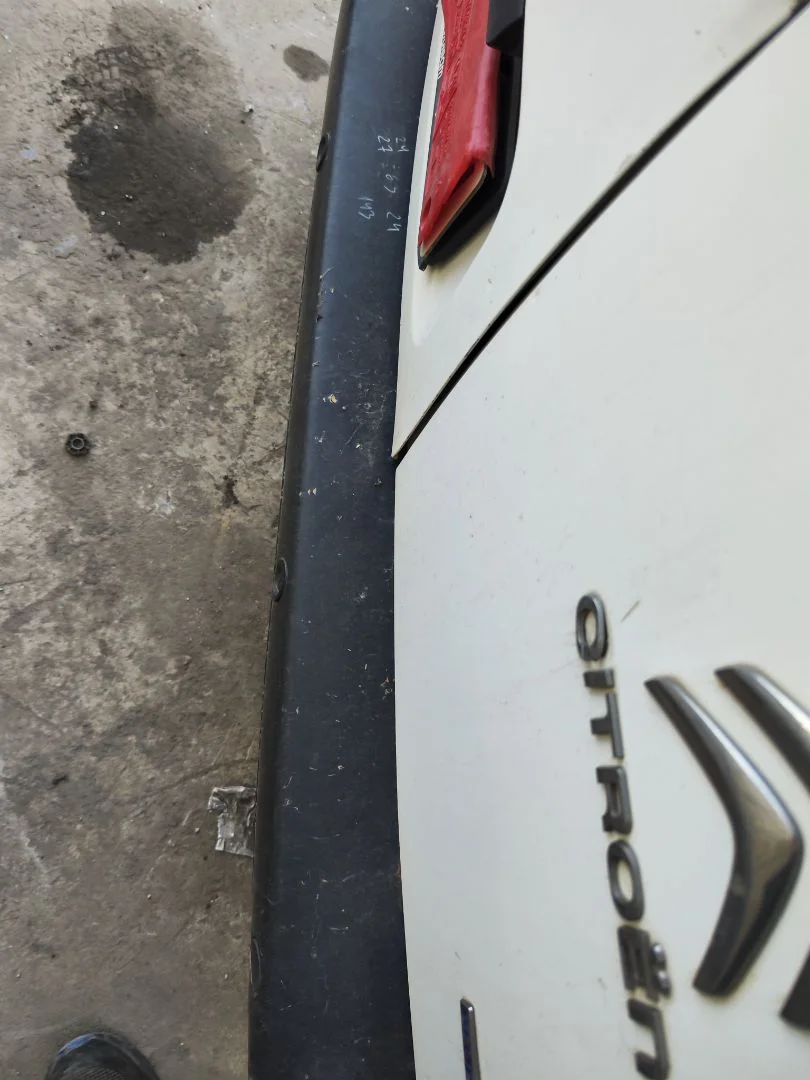 Foto de REFUERZO PARAGOLPES TRASERO CITROEN BERLINGO FURGÓN 1.6 Blue-HDI FAP (99 CV / 73 KW)