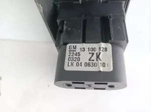 Foto de MANDO LUCES OPEL ASTRA H GTC 1.7 16V CDTI (101 CV / 74 KW) referencia 13100128 foto 2