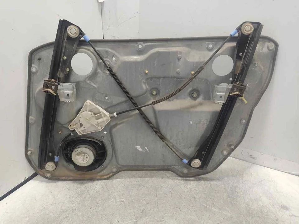 Foto de ELEVALUNAS DELANTERO IZQUIERDO SEAT IBIZA (6L1) 1.4 TDI (80 CV / 59 KW) referencia 6L4837751ED