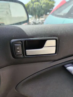 Foto de MANETA INTERIOR DELANTERA DERECHA FORD C-MAX (CB3)(2007) 1.8 TDCi Turbodiesel CAT (116 CV / 85 KW) referencia 1470115