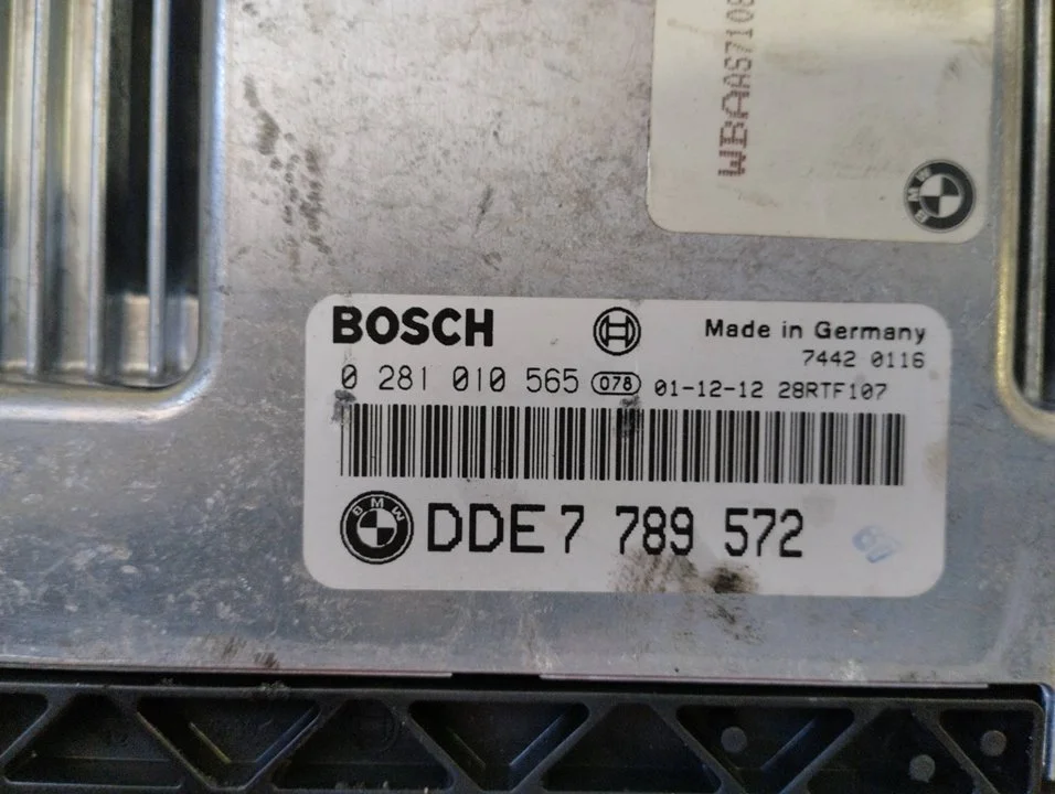 Foto de CENTRALITA MOTOR UCE BMW SERIE 3 BERLINA (E46) referencia DDE7789572